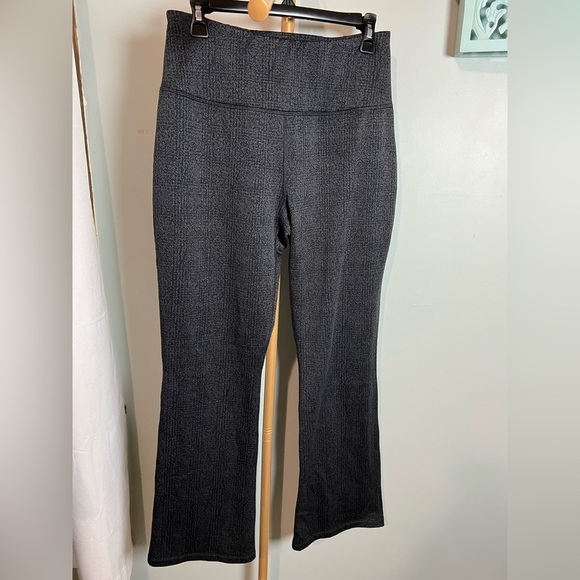 Mondetta Pants - Mondetta Luxury Performance Gray and Black Boot Cut Pants with Flare